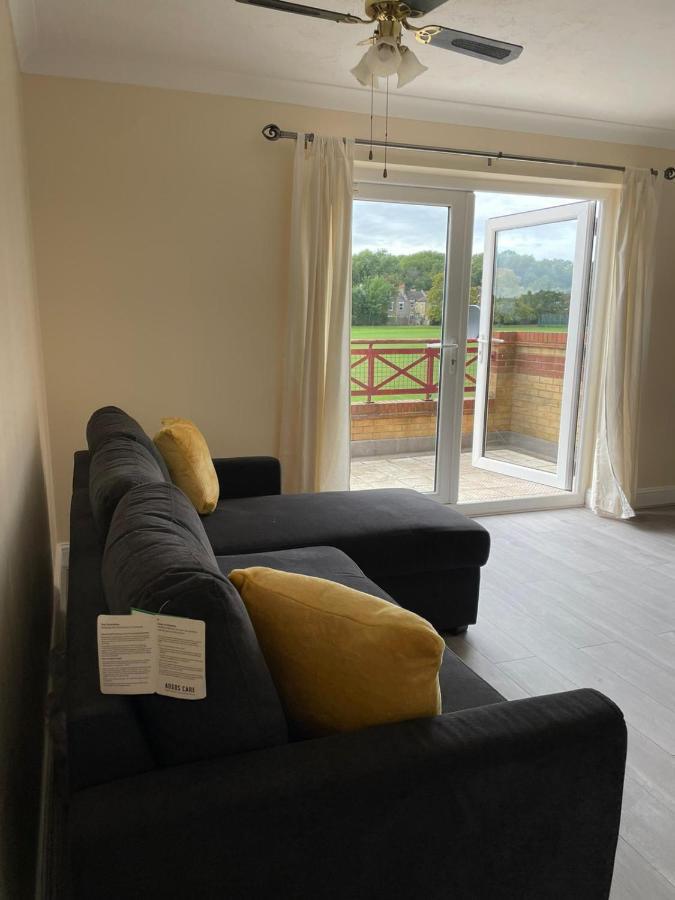 Large, Spacious 3 Bedroom Sleeps 6, Apartment For Contractors And Holidays In Lewisham, Greater London - 1 Free Parking Space & Free Wifi Exteriér fotografie